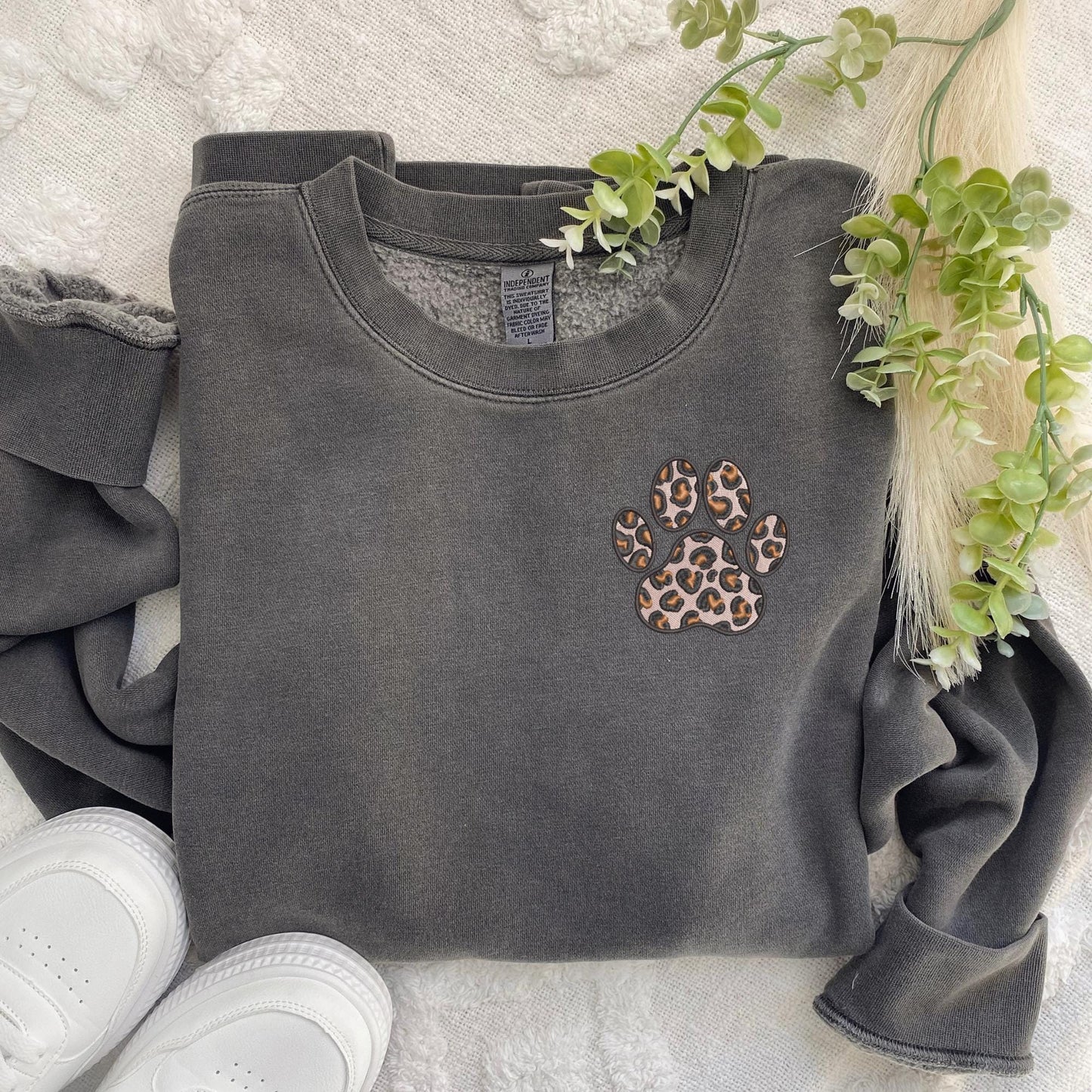 Embroidered Leopard Paw Print Sweatshirt - Gift for Pet Mom