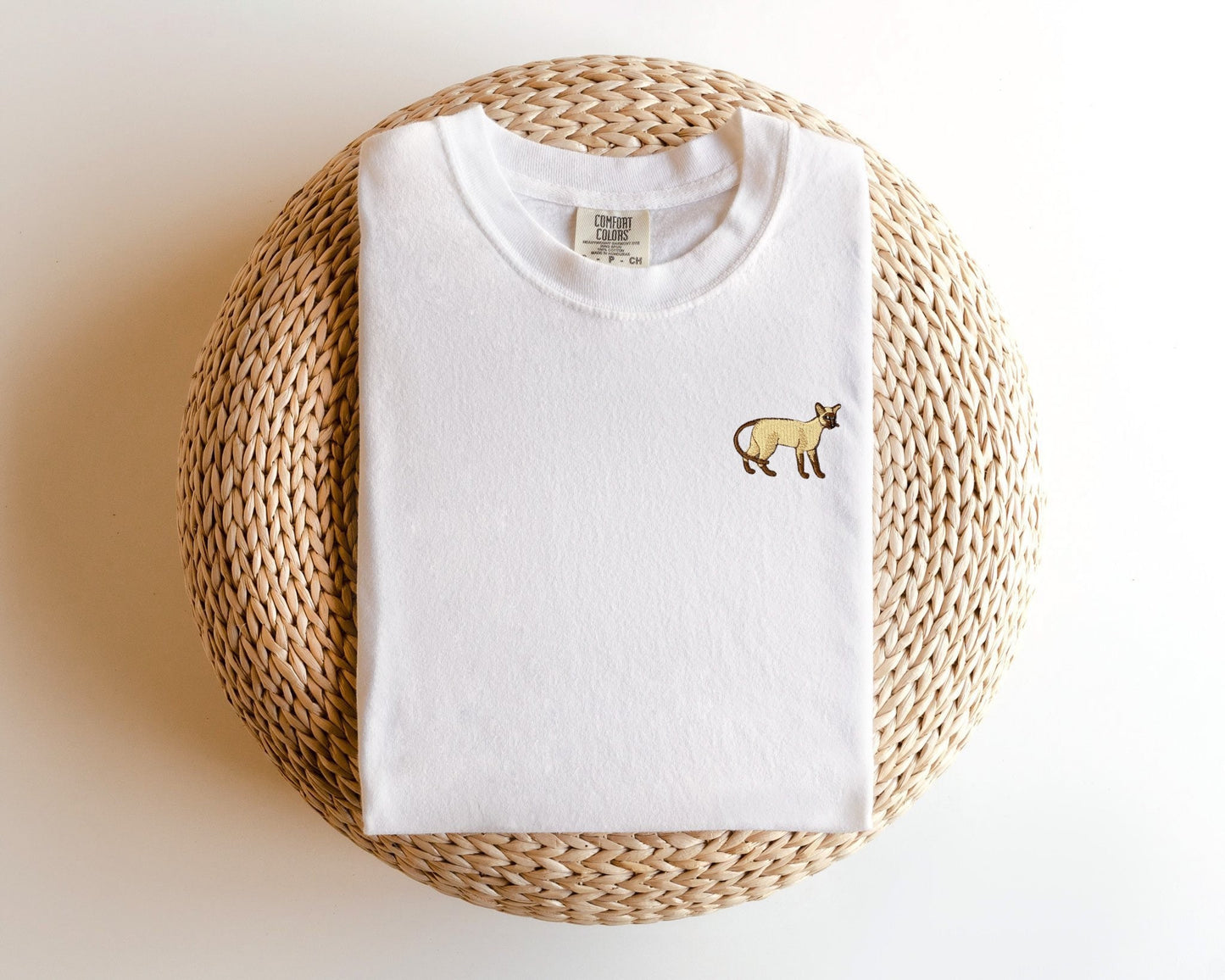 Embroidered Realistic Siamese Cat T-Shirt: Stitched Seal Point Feline Tee
