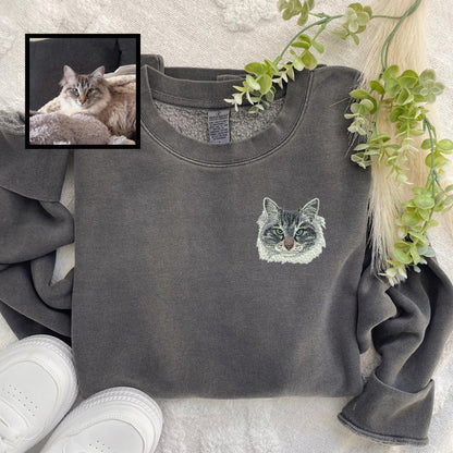 Embroidered Custom Pet Pigment Dyed Crewneck Sweatshirt: Personalized Pet Pullover