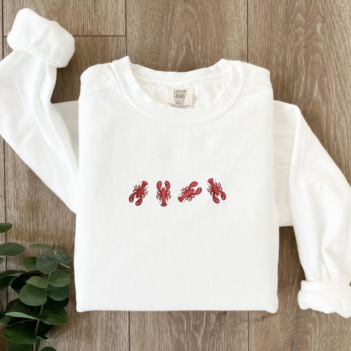 Embroidered Lobster Crewneck Sweatshirt: Pigment-Dyed Coastal Style