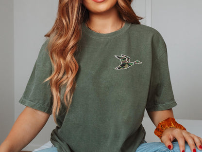 Embroidered Unisex Camo Duck T-shirt: Heritage Hunting Style