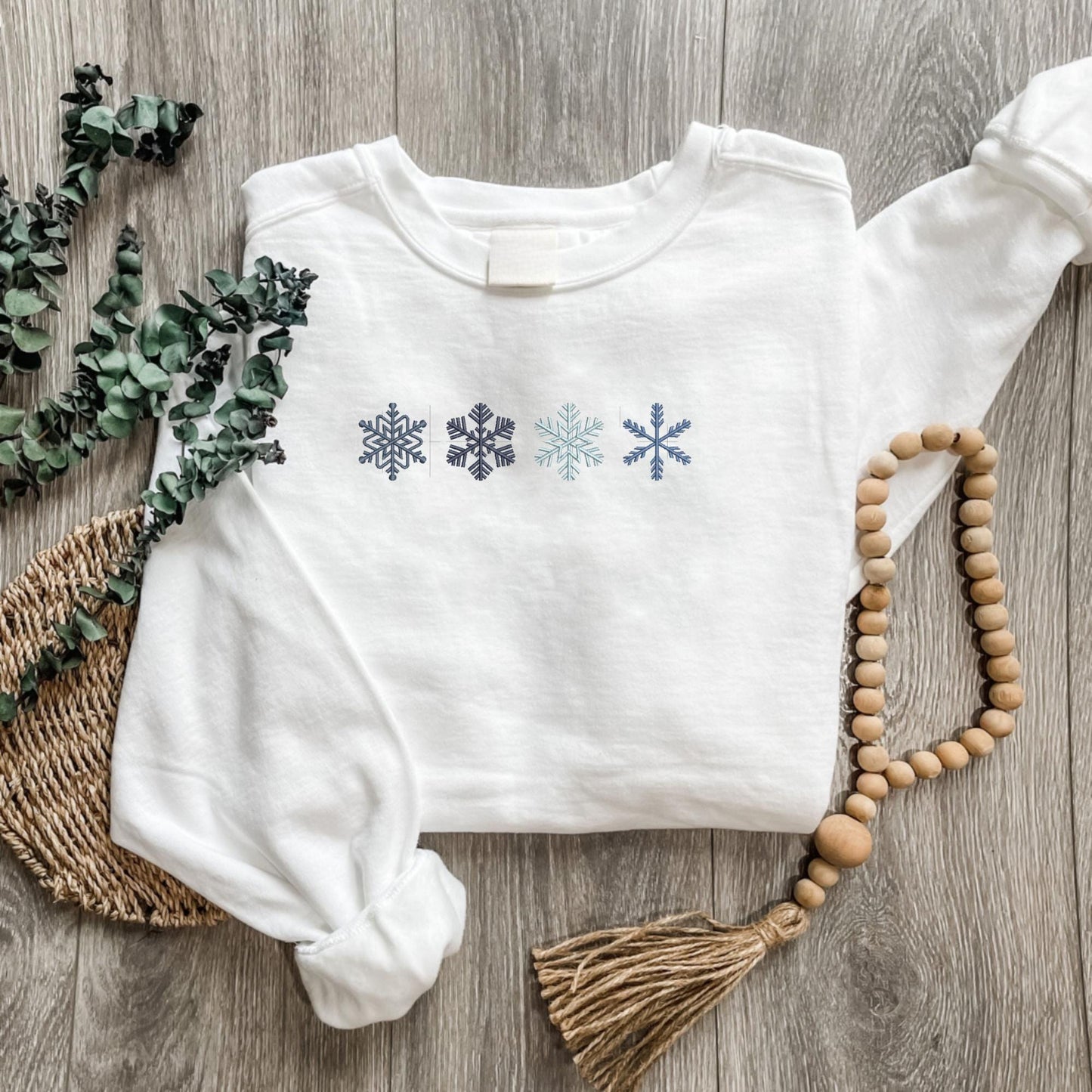 Embroidered Snowflake Crewneck Sweatshirt, Trendy High Quality Pigment Dyed Holiday Pullover, Vintage Christmas Sweater, Winter Season Lover