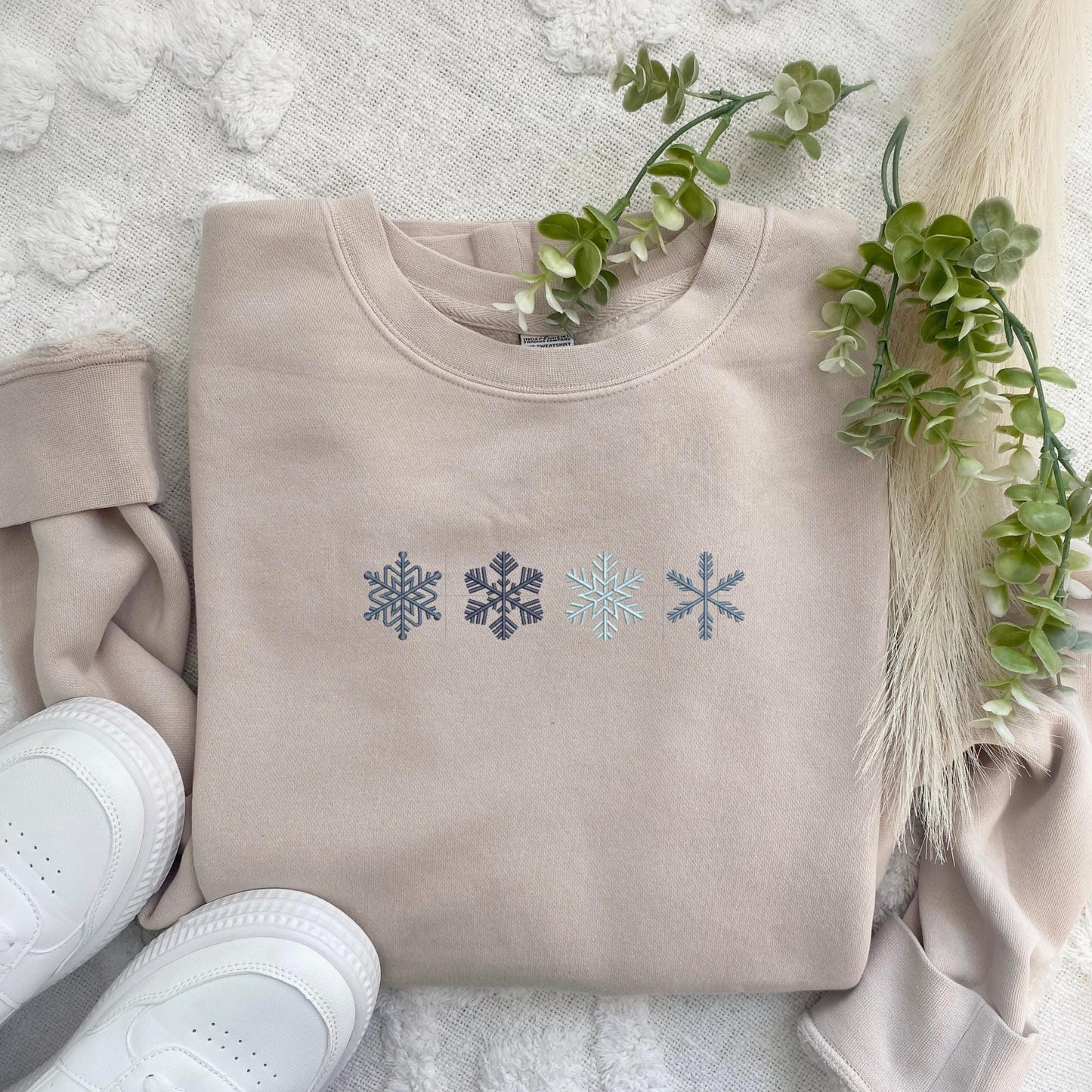 Embroidered Snowflake Crewneck Sweatshirt, Trendy High Quality Pigment Dyed Holiday Pullover, Vintage Christmas Sweater, Winter Season Lover